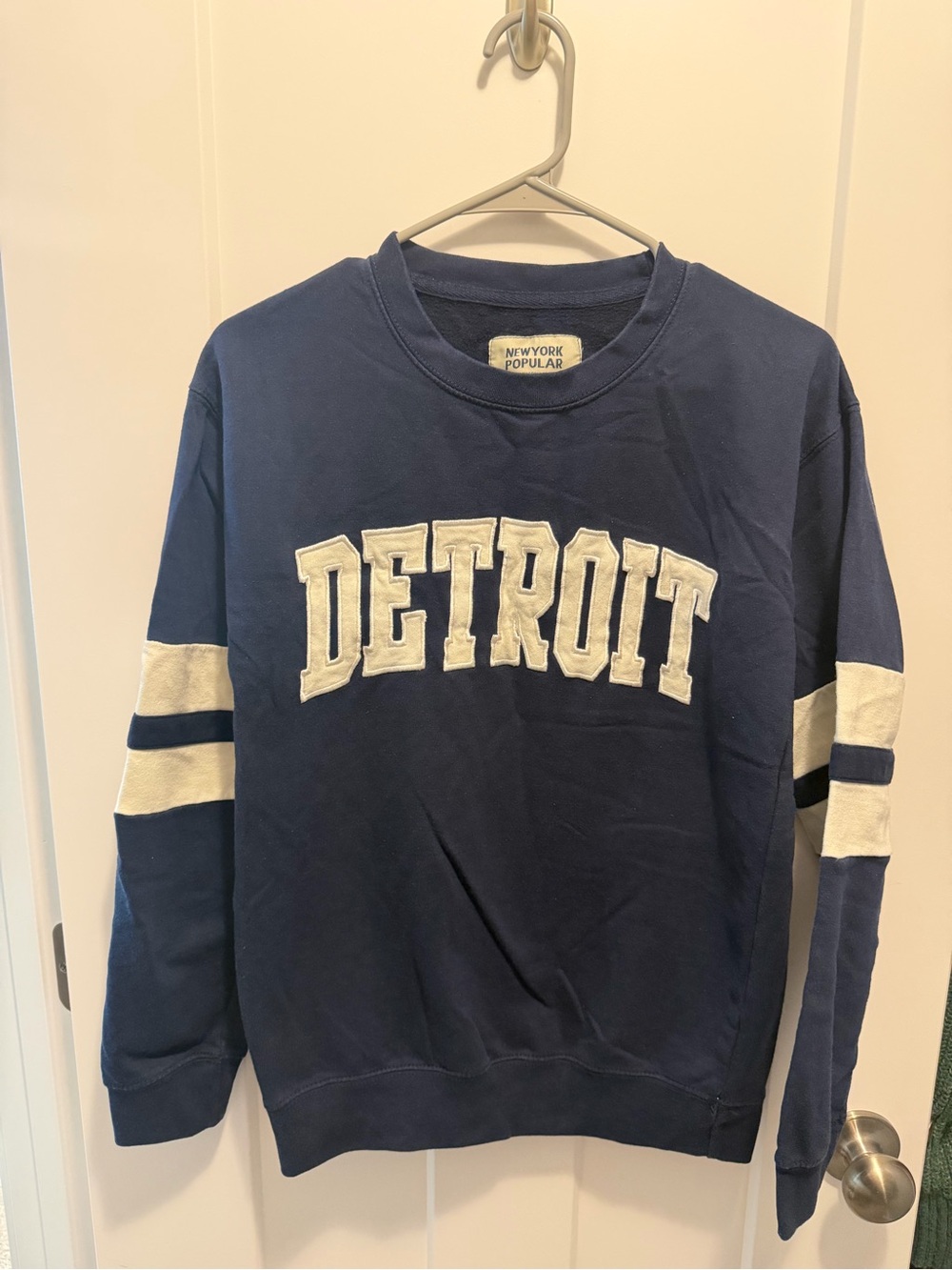 New York Popular Navy DETROIT Crewneck Sweater Size Small